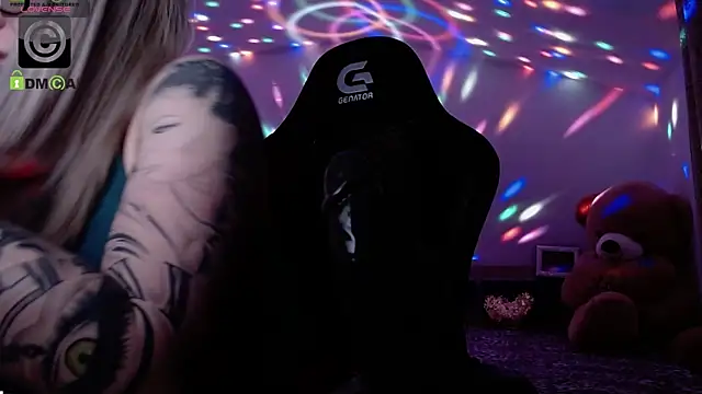 Snapshot of SonyaDevon chatting on 01.23.25 SonyaDevon online show from 01.23.25