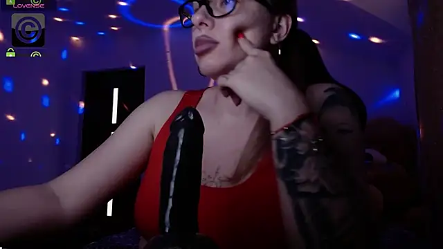 Snapshot of SonyaDevon chatting on 01.29.25 SonyaDevon online show from 01.29.25