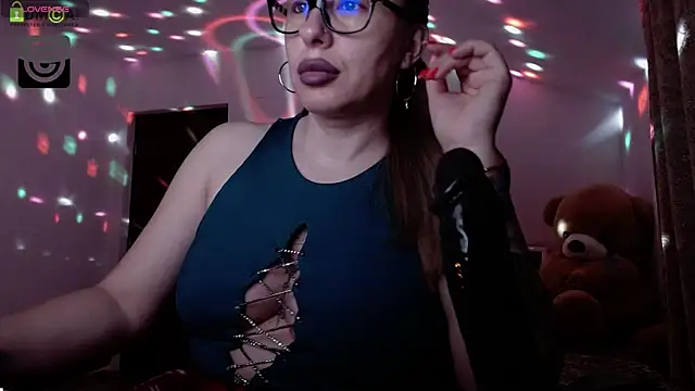 Snapshot of SonyaDevon chatting on 01.30.25 SonyaDevon online show from 01.30.25