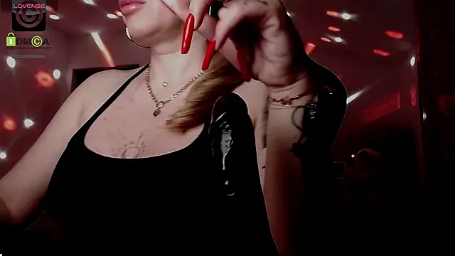 Snapshot of SonyaDevon chatting on 02.26.25 SonyaDevon online show from 02.26.25