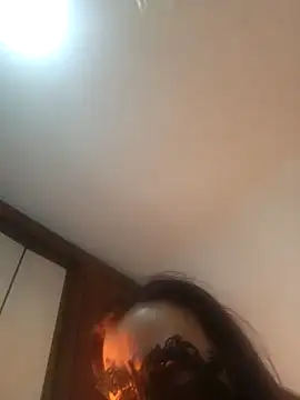 LAURAFOCOSA online show from 11.14.25