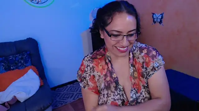 scarlet wet online show from 03.12.25