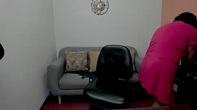 Snapshot of scarlet_wet chatting on 06.18.26 scarlet wet online show from 06.18.26