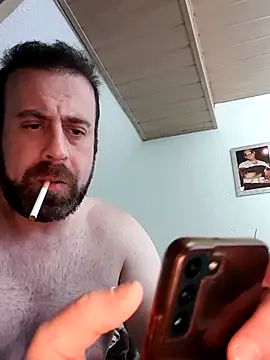 Snapshot of AquaMenn chatting on 11.13.25 AquaMenn online show from 11.13.25