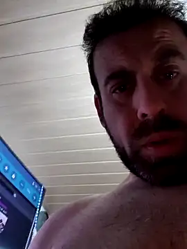 Snapshot of AquaMenn chatting on 11.26.25 AquaMenn online show from 11.26.25