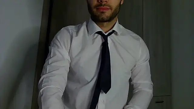 Justynn1 online show from 10.21.25