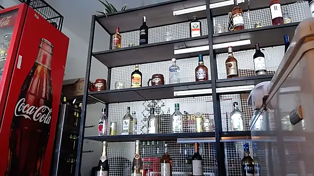 Snapshot of DAELAA chatting on 10.26.25 DAELAA online show from 10.26.25