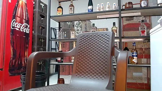 Snapshot of DAELAA chatting on 11.27.25 DAELAA online show from 11.27.25