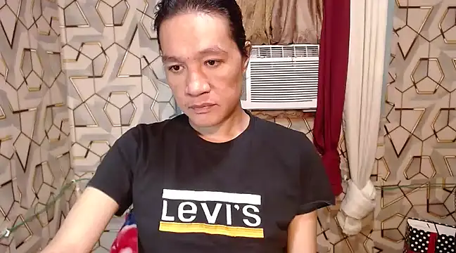 Snapshot of tshugecumxxx chatting on 01.12.25 tshugecumxxx online show from 01.12.25