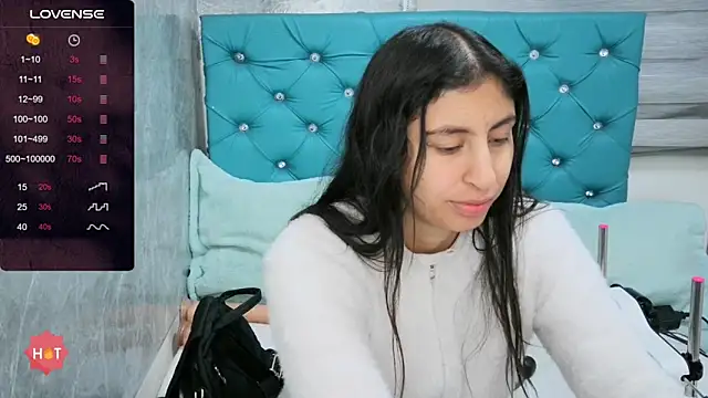 MAARYMOON online show from 12.04.25