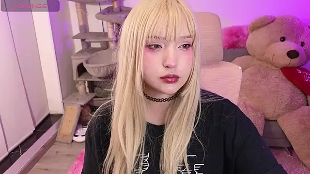 KuroChan420 online show from 02.21.26