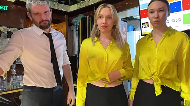 Snapshot of dirtypub chatting on 02.28.25 dirtypub online show from 02.28.25