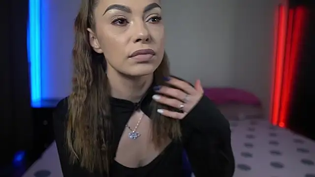 Snapshot of TiffanyPierce chatting on 01.14.25 TiffanyPierce online show from 01.14.25