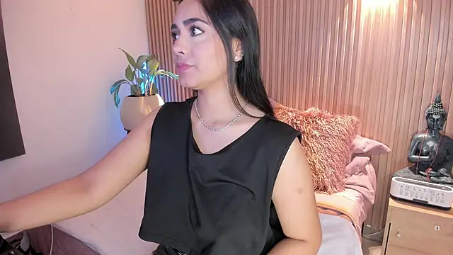 Snapshot of AMELIE_xx chatting on 11.25.25 AMELIE xx online show from 11.25.25