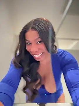 Snapshot of Belle___ chatting on 02.16.25 Belle online show from 02.16.25