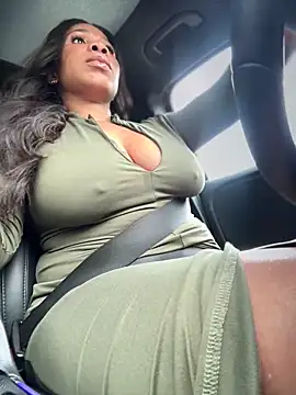 Snapshot of Belle___ chatting on 03.15.25 Belle online show from 03.15.25