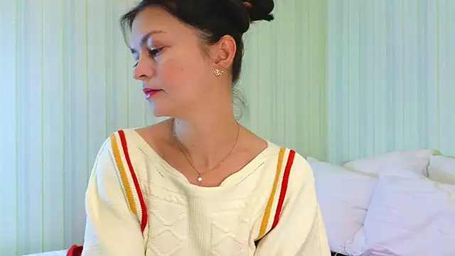  Lily  online show from 12.13.24