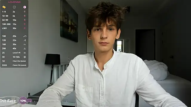 Snapshot of MiracleCam chatting on 11.04.25 MiracleCam online show from 11.04.25