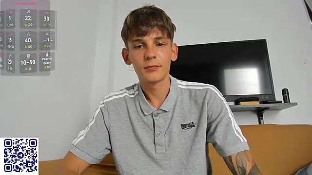 Snapshot of MiracleCam chatting on 02.05.26 MiracleCam online show from 02.05.26