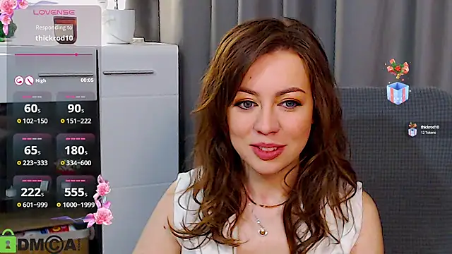 Snapshot of GirlfriendNina chatting on 03.21.25 GirlfriendNina online show from 03.21.25