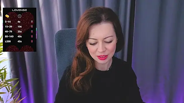 Snapshot of GirlfriendNina chatting on 02.13.26 GirlfriendNina online show from 02.13.26