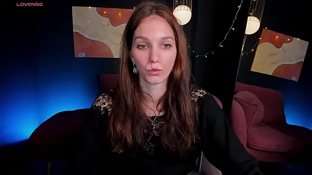 Snapshot of MirandaGlow chatting on 03.06.25 MirandaGlow online show from 03.06.25