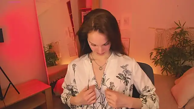 MirandaGlow online show from 03.10.26