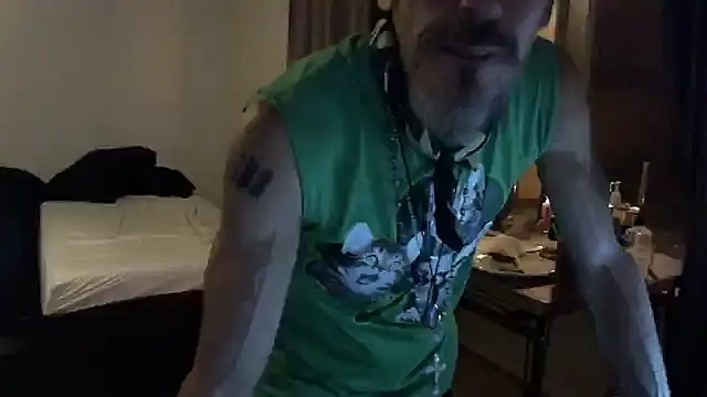 Snapshot of mycock2474u chatting on 10.15.25 mycock2474u online show from 10.15.25