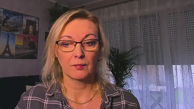 Snapshot of vanessa_chat chatting on 11.20.25 vanessa chat online show from 11.20.25