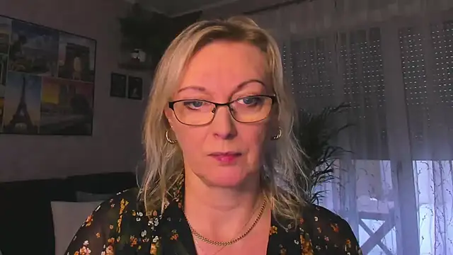 Snapshot of vanessa_chat chatting on 11.26.25 vanessa chat online show from 11.26.25