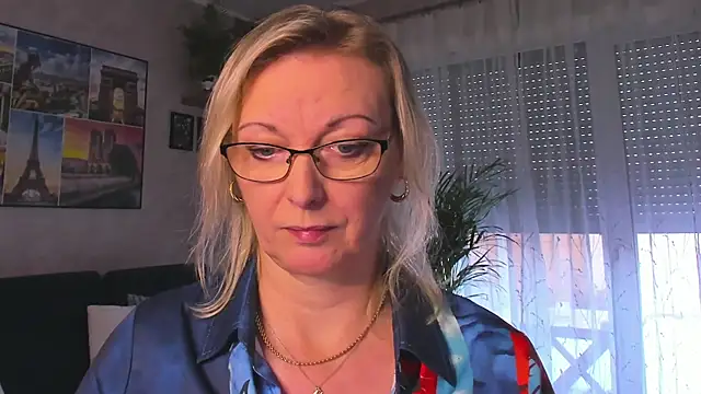 Snapshot of vanessa_chat chatting on 11.27.25 vanessa chat online show from 11.27.25