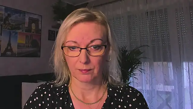 Snapshot of vanessa_chat chatting on 12.14.25 vanessa chat online show from 12.14.25