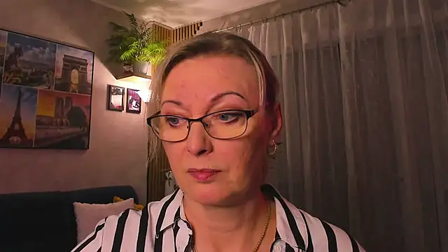 vanessa chat online show from 04.15.26