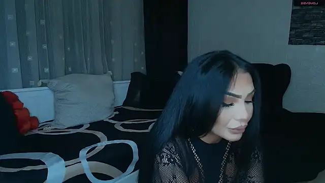 Snapshot of mistress_meryem chatting on 06.17.26 mistress meryem online show from 06.17.26