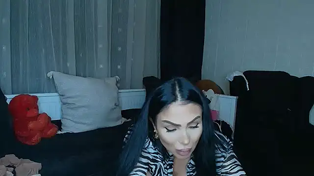Snapshot of mistress_meryem chatting on 07.14.26 mistress meryem online show from 07.14.26