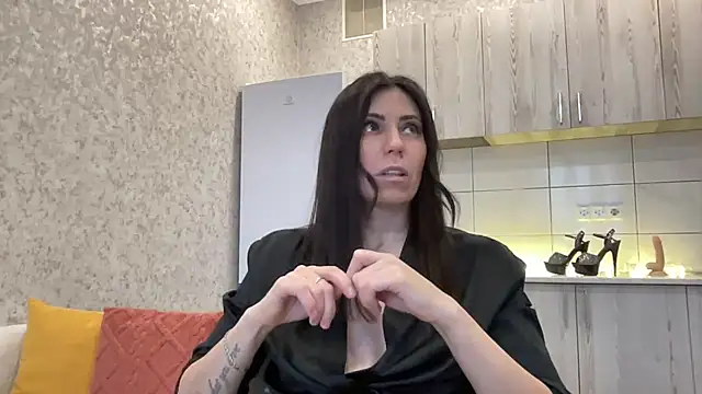 Snapshot of HotyWinter chatting on 02.02.26 HotyWinter online show from 02.02.26