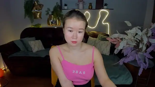 Snapshot of PollyOcean chatting on 11.26.25 PollyOcean online show from 11.26.25