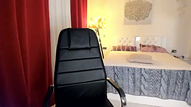 Snapshot of Colette__1977 chatting on 11.26.25 Colette 1977 online show from 11.26.25