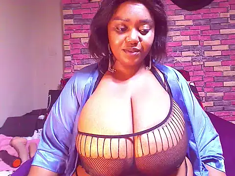 Snapshot of BustySavita chatting on 01.07.25 BustySavita online show from 01.07.25