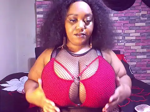 Snapshot of BustySavita chatting on 10.16.25 BustySavita online show from 10.16.25