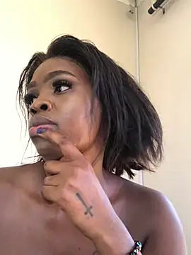 LuciousLips96 online show from 01.28.25