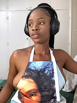 LuciousLips96 online show from 10.04.25