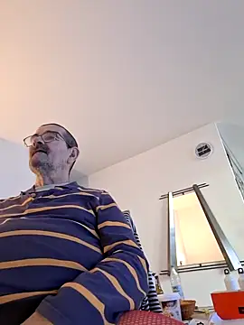 Snapshot of silvio-aus-luzern-CH chatting on 01.01.25 silvio-aus-luzern-CH online show from 01.01.25