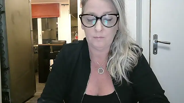 lilie69 online show from 01.05.26