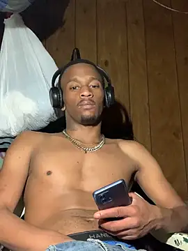 Snapshot of Tristris100 chatting on 12.09.24 Tristris100 online show from 12.09.24