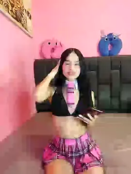 Snapshot of secretgreisy_ chatting on 12.15.24 secretgreisy online show from 12.15.24