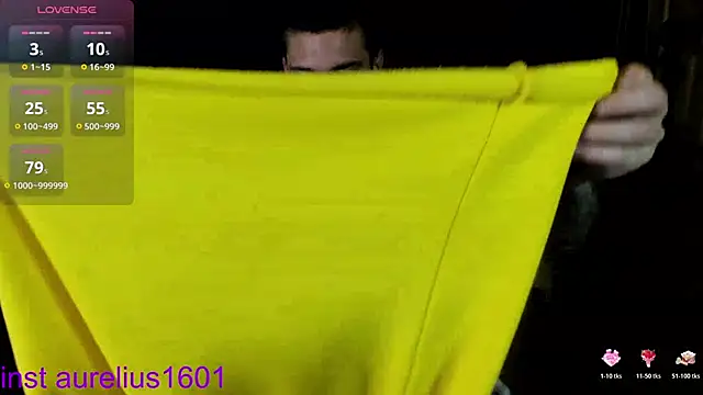 Snapshot of maks_wolfis chatting on 11.22.25 maks wolfis online show from 11.22.25