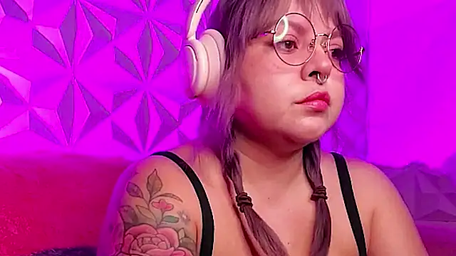 Satyn doll online show from 10.26.25