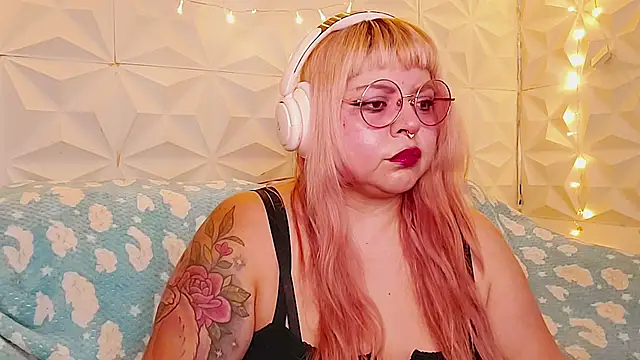 Satyn doll online show from 05.20.26