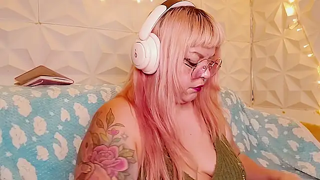 Satyn doll online show from 05.22.26